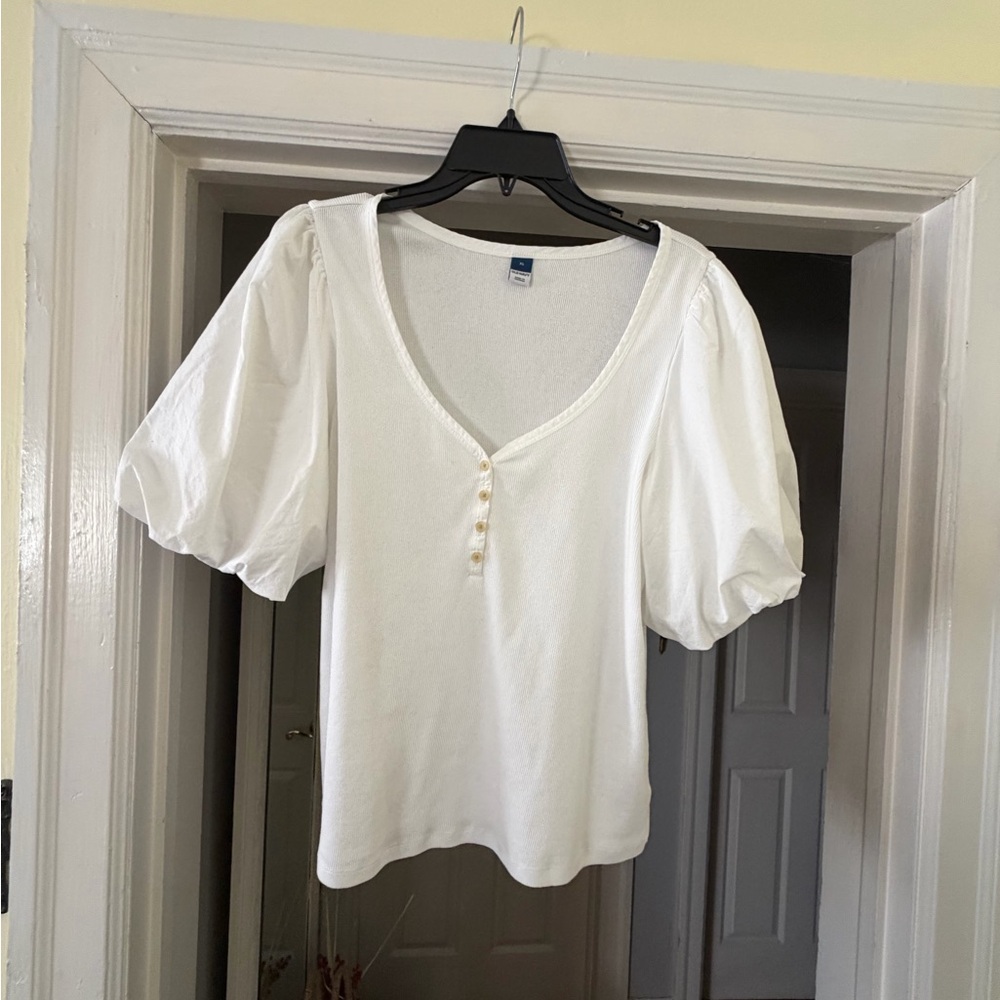 Old Navy white  Puff Sleeve Top✅